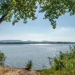 Stunning In With Wifi Apartman Foligno