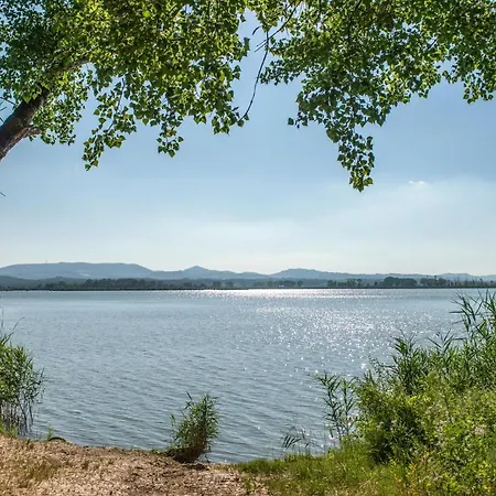Stunning In With Wifi Apartamento Foligno